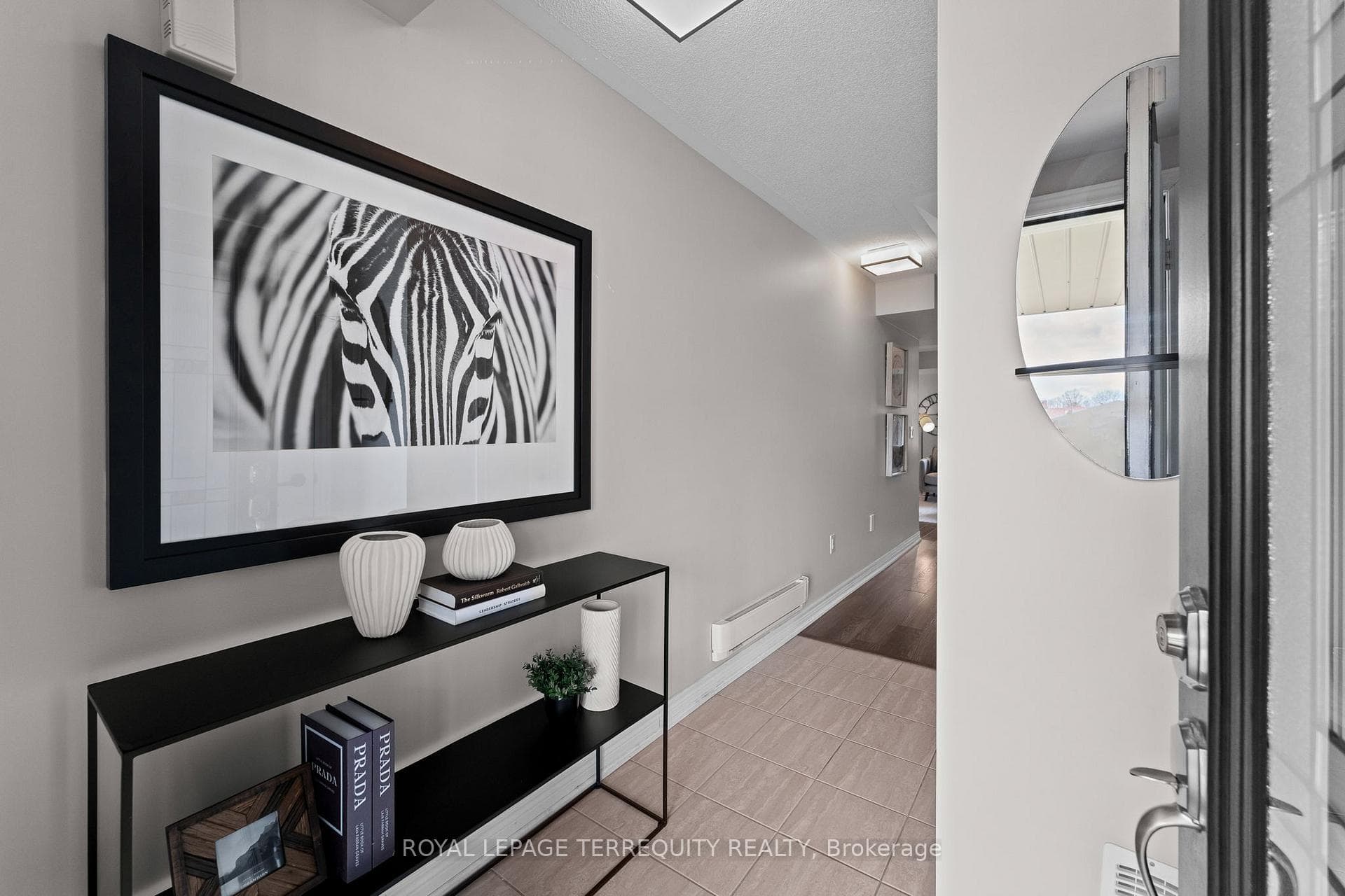 1779 Carousel Drive photo 3
