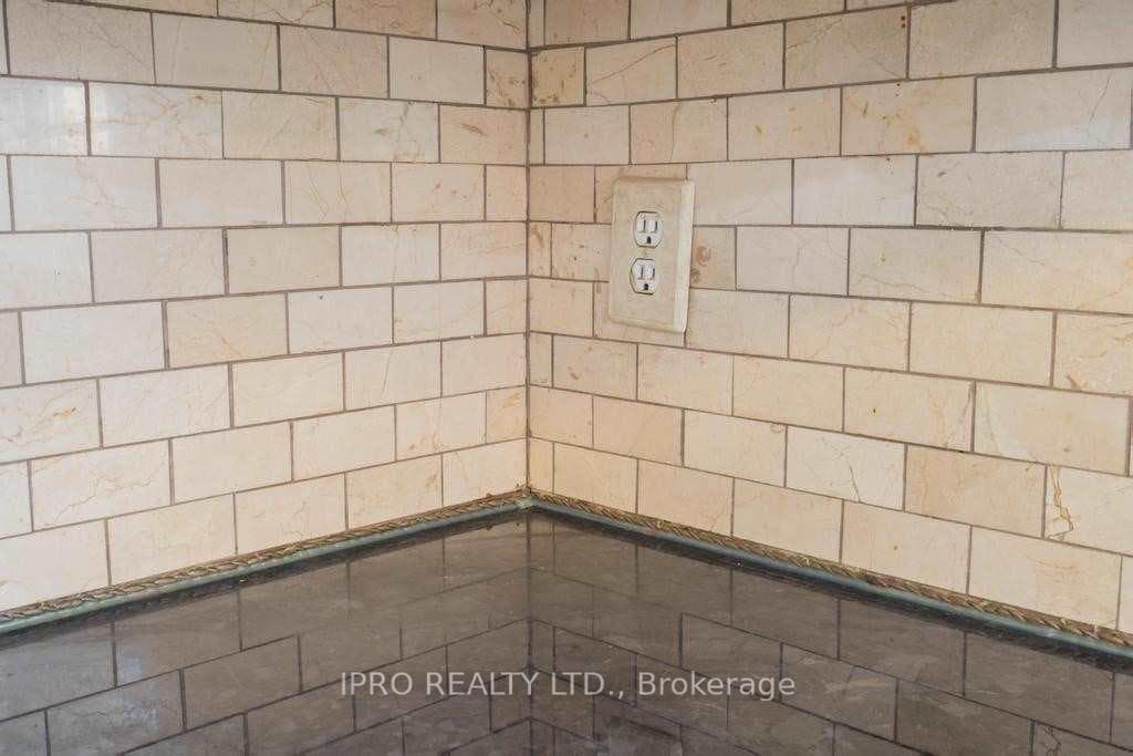 12 King George Road Unit RM 1 photo 11