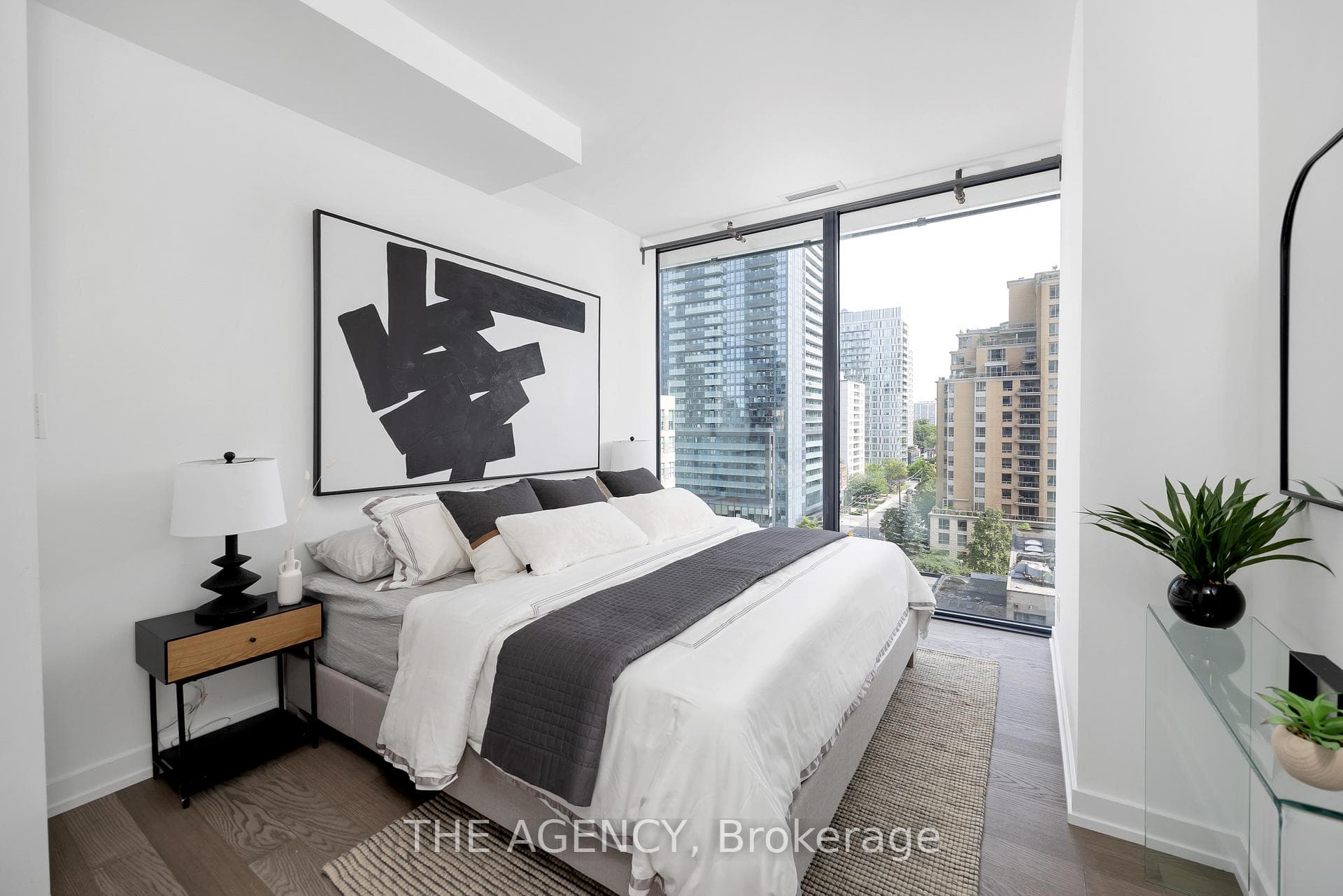 161 Roehampton Avenue Unit 804 photo 13