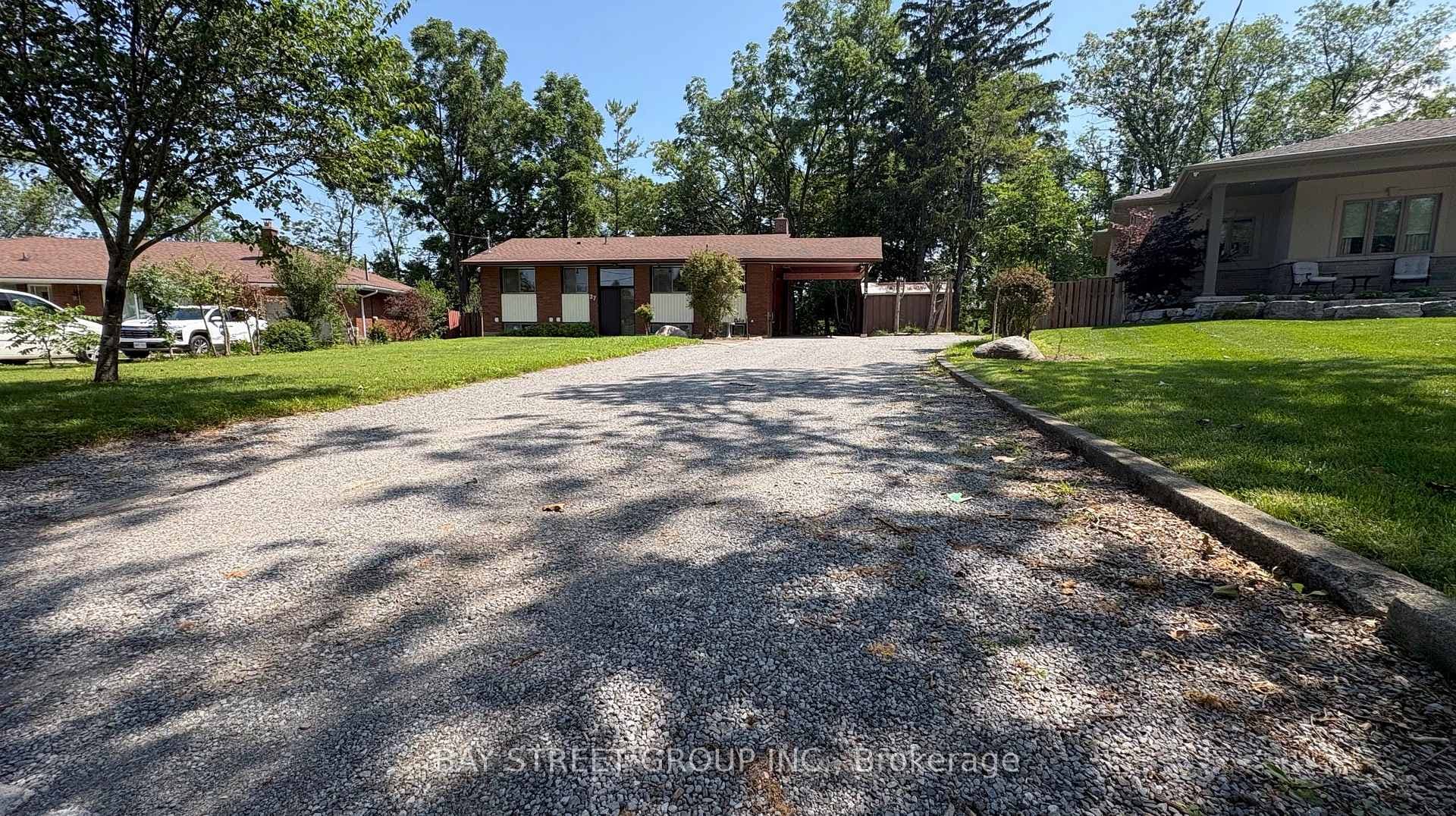 27 Glenbarr Road photo 1