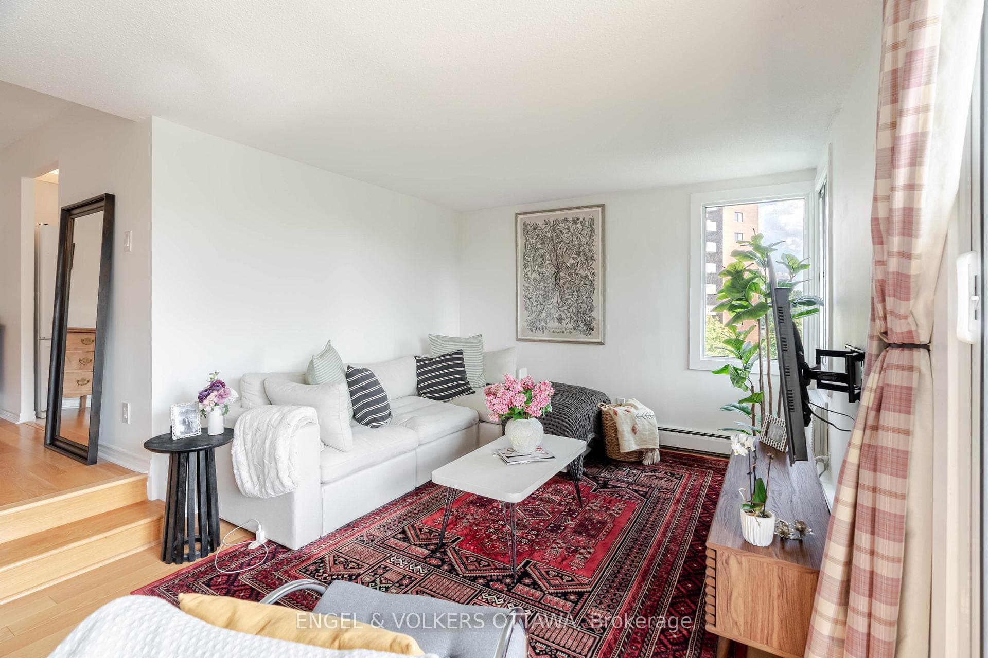 1171 Ambleside Drive Unit 606 photo 17