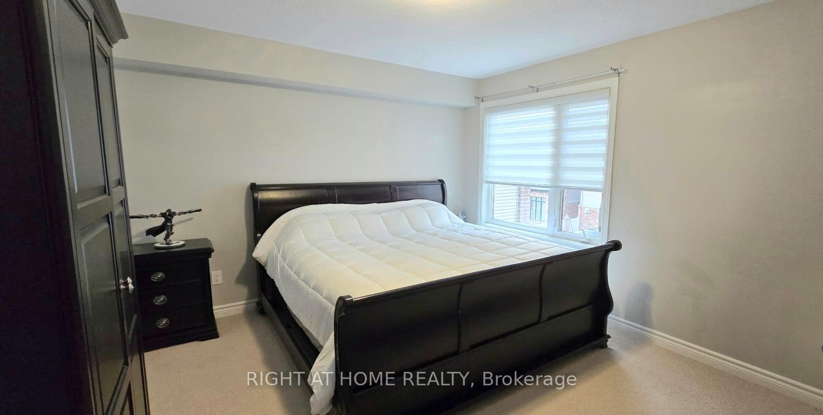 430 Cooks Mills Crescent photo 14