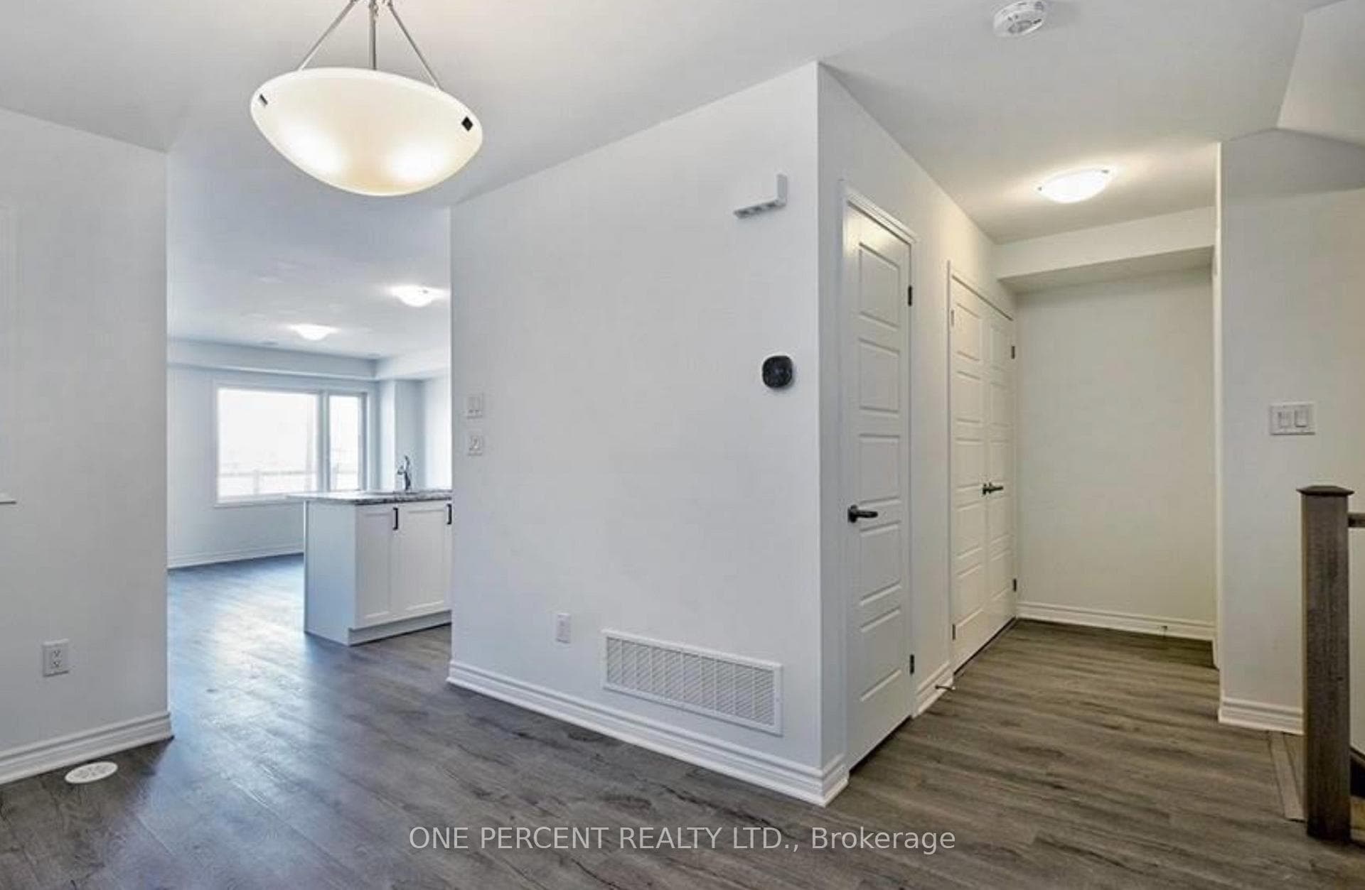 446 Bellflower Court photo 4