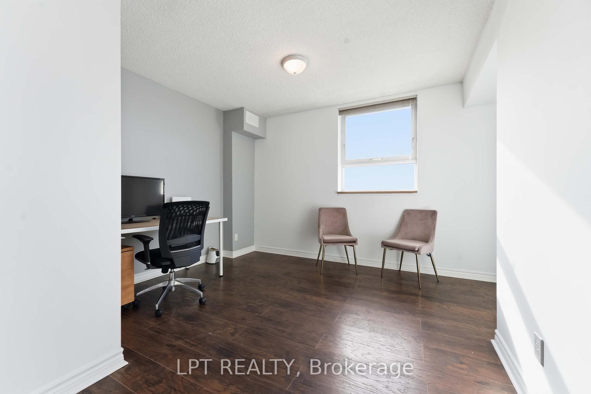 555 Brittany Drive Unit 314 photo 18