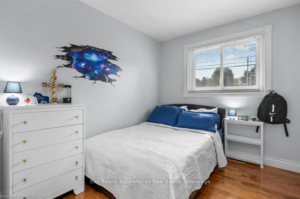 75 RIVER Road photo 18
