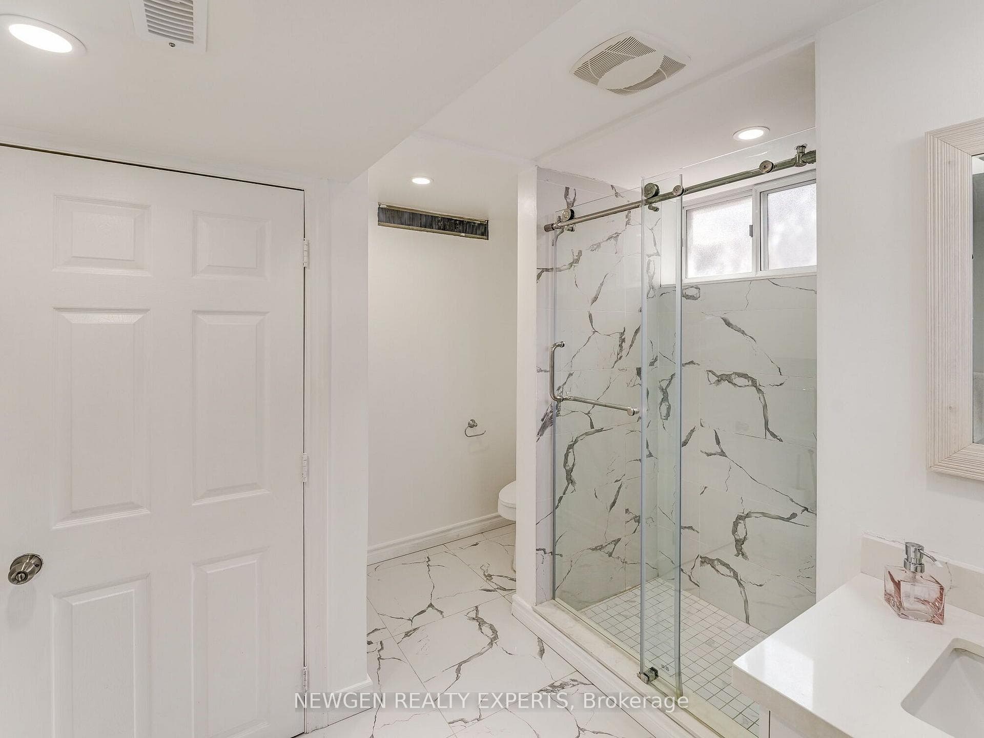 30 Linton Avenue photo 12