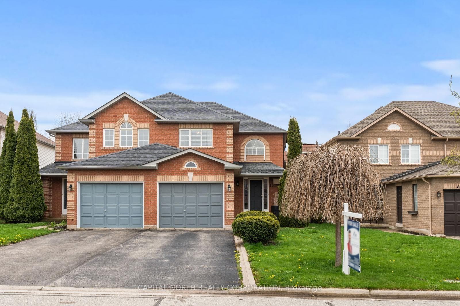 155 Mowat Crescent photo 1