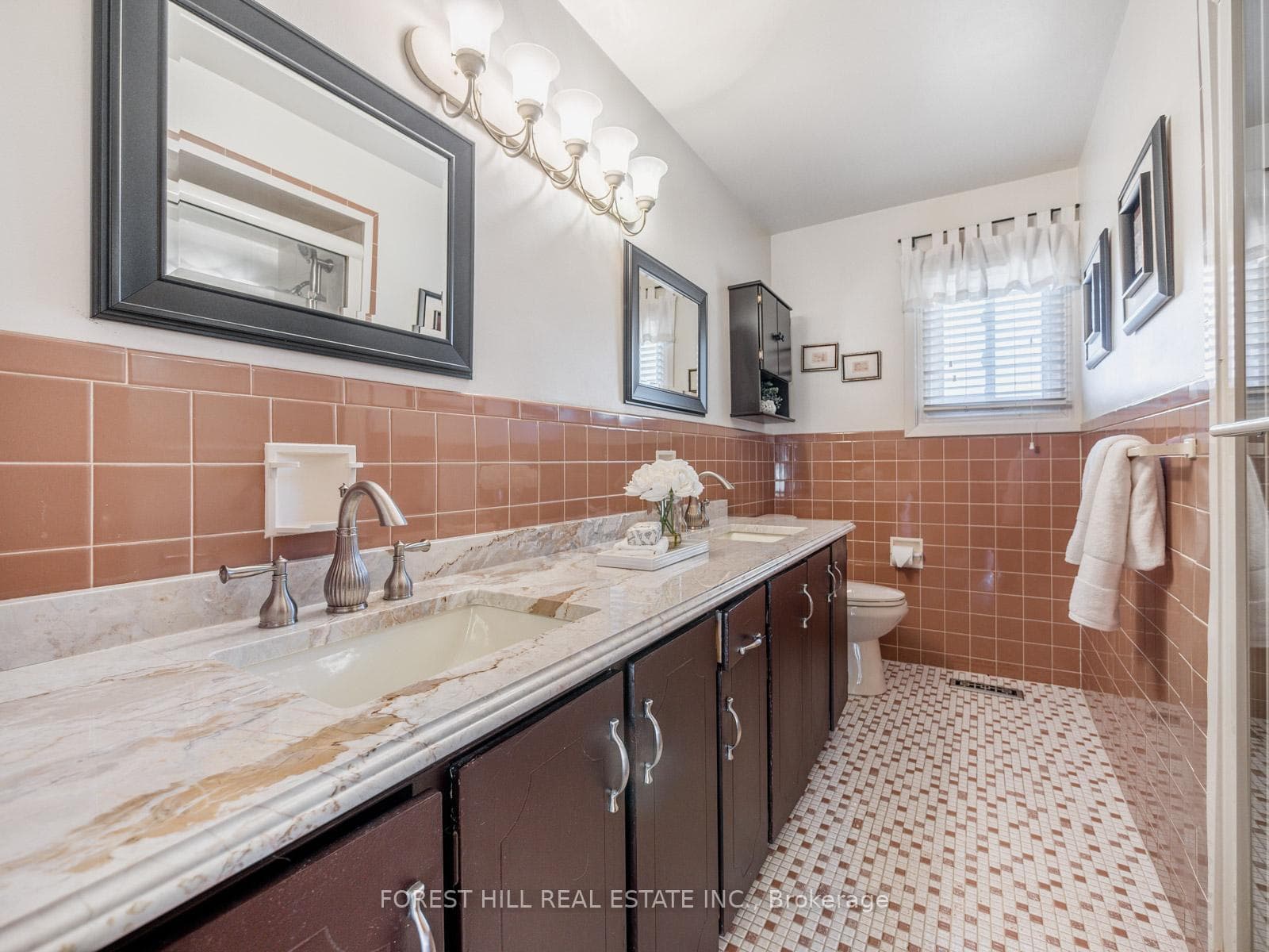 16 Oldborough Circle photo 23