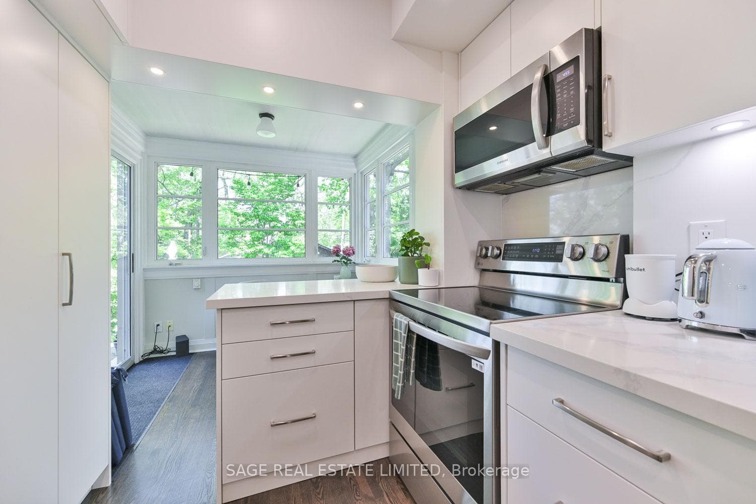 418 Glenlake Avenue photo 11
