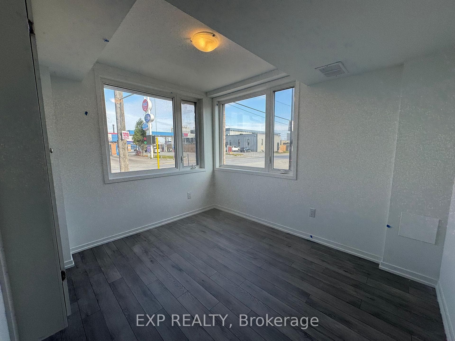 143 Hunt Street photo 6