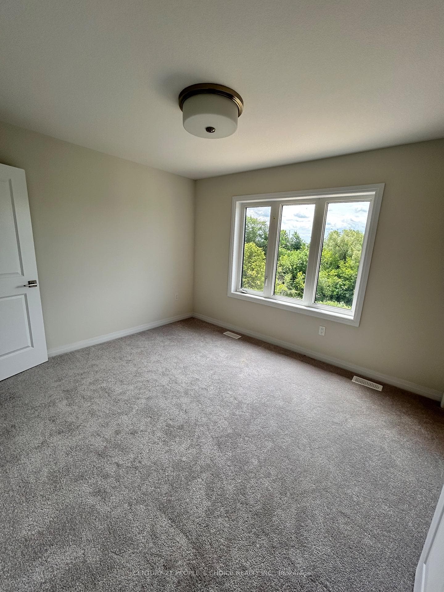 66 Fieldridge Crescent photo 12