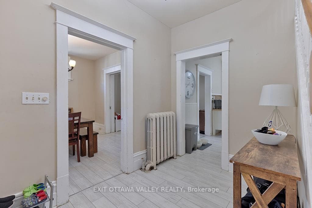 491 MILLER Street photo 6