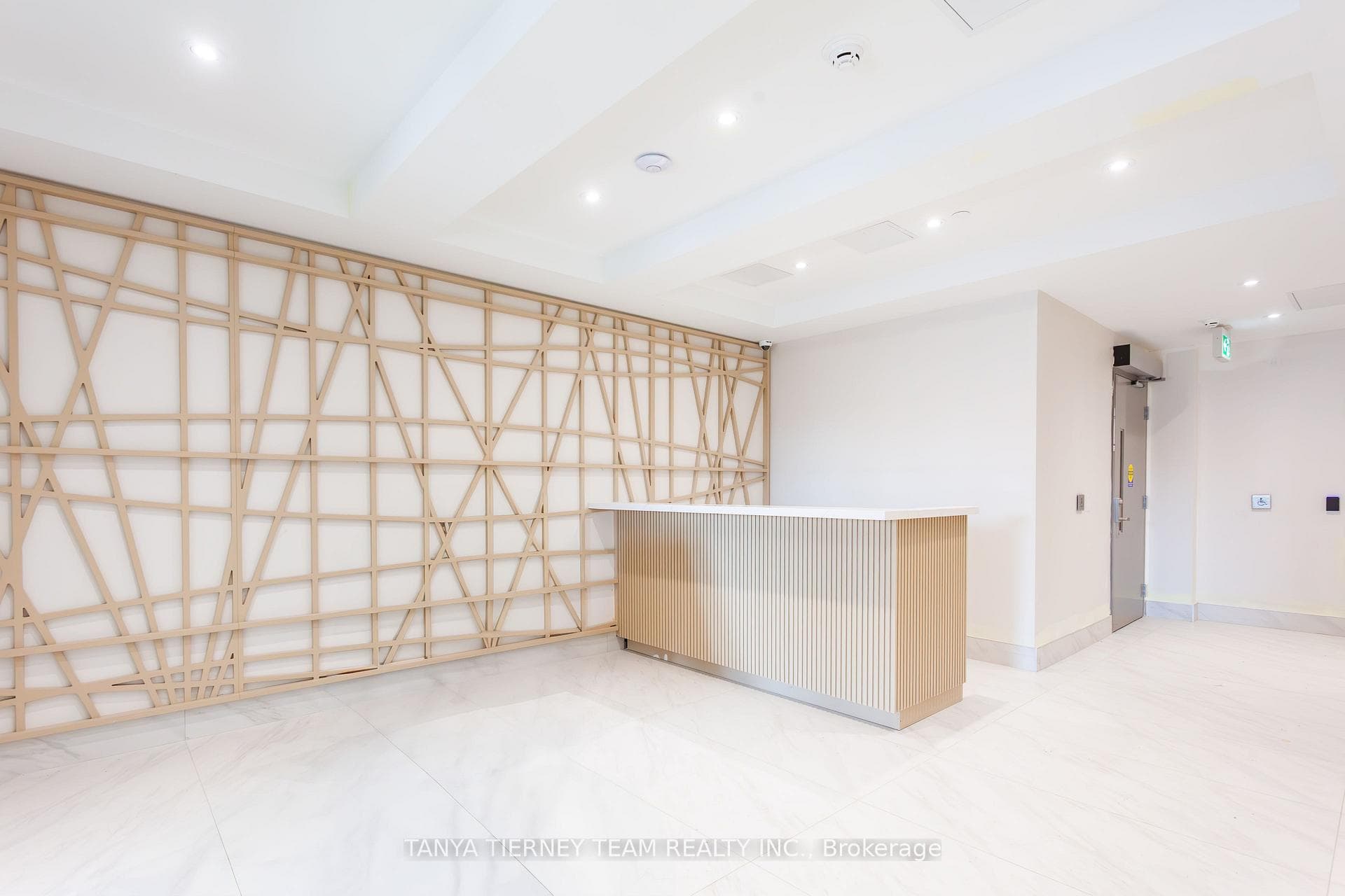 55 Clarington Boulevard Unit 608 photo 6