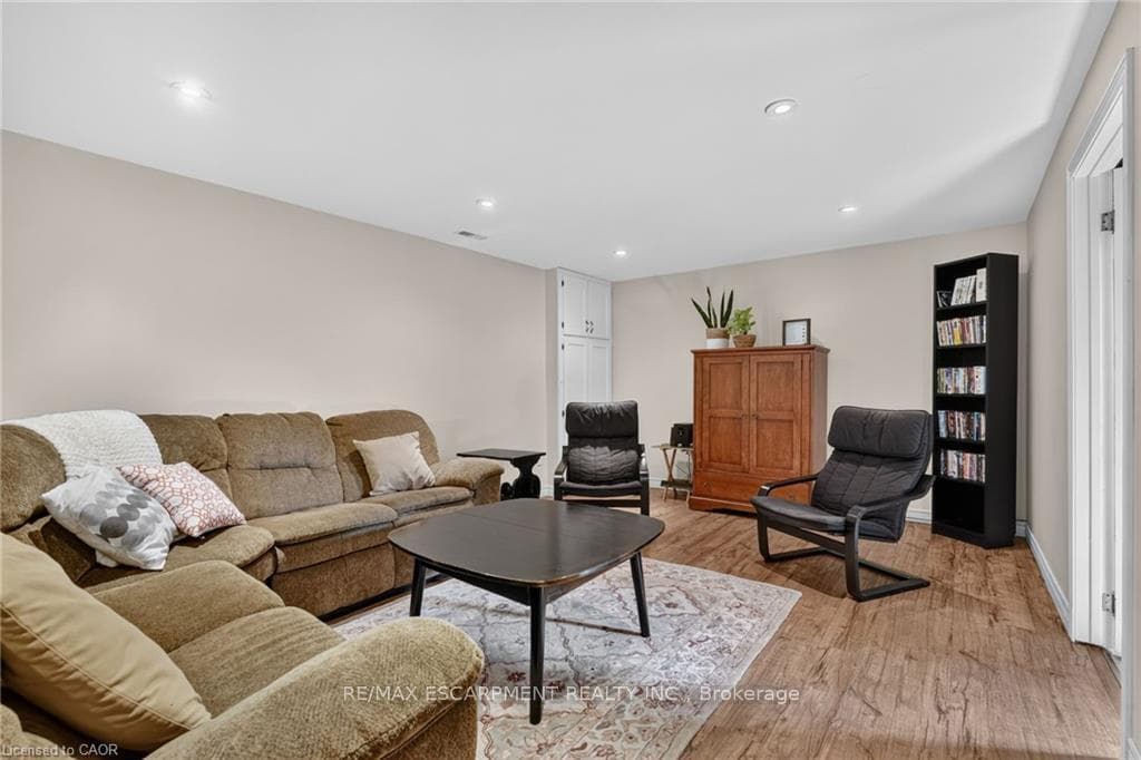 952 Robinson Road photo 29