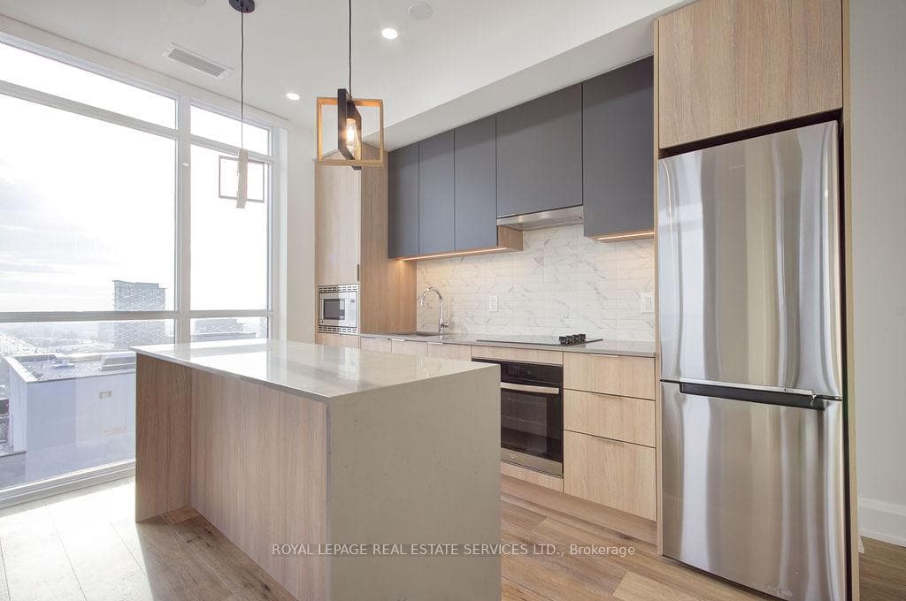 3079 Trafalgar Road Unit 2009 photo 5
