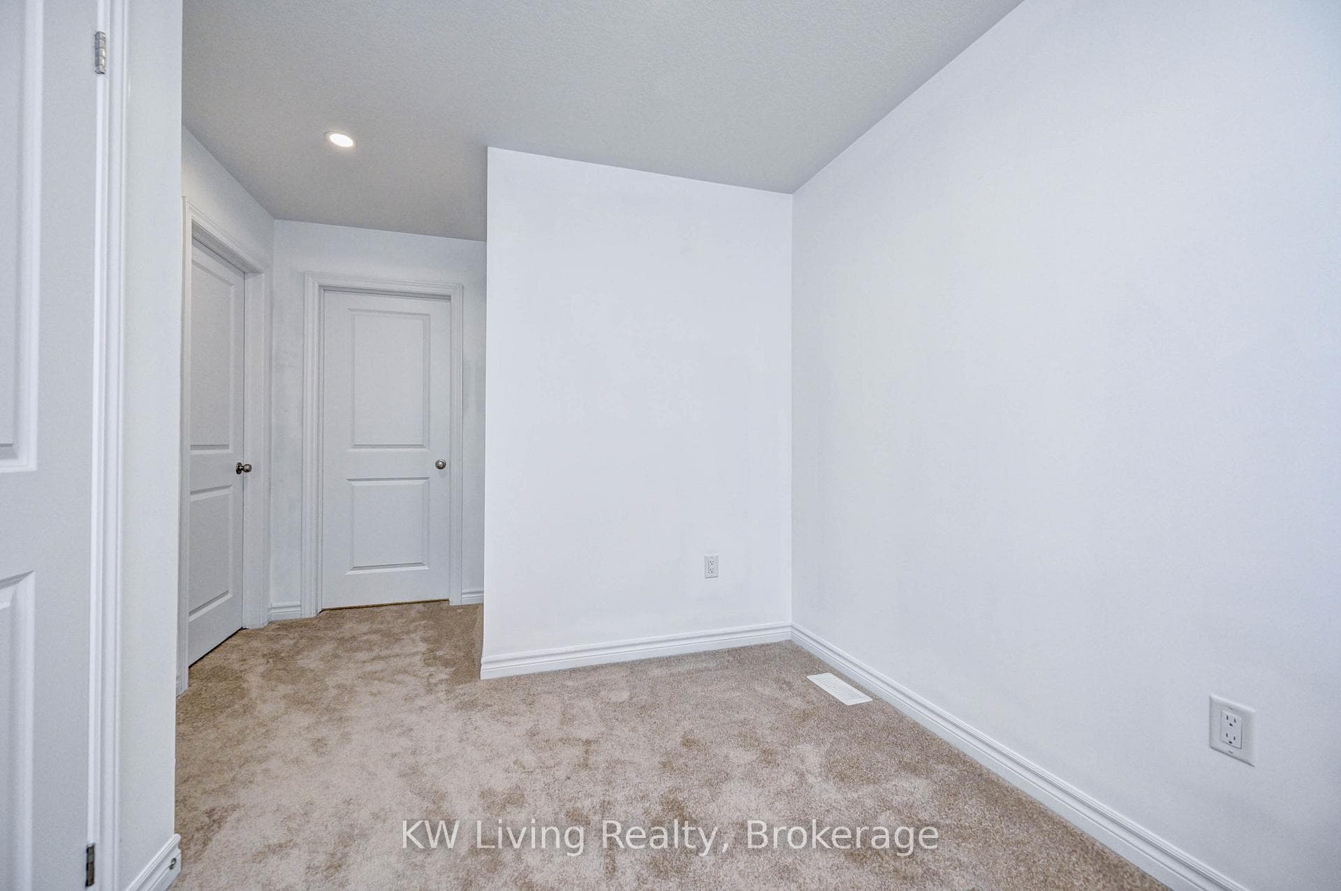 324 Equestrian Way Unit 26 photo 23