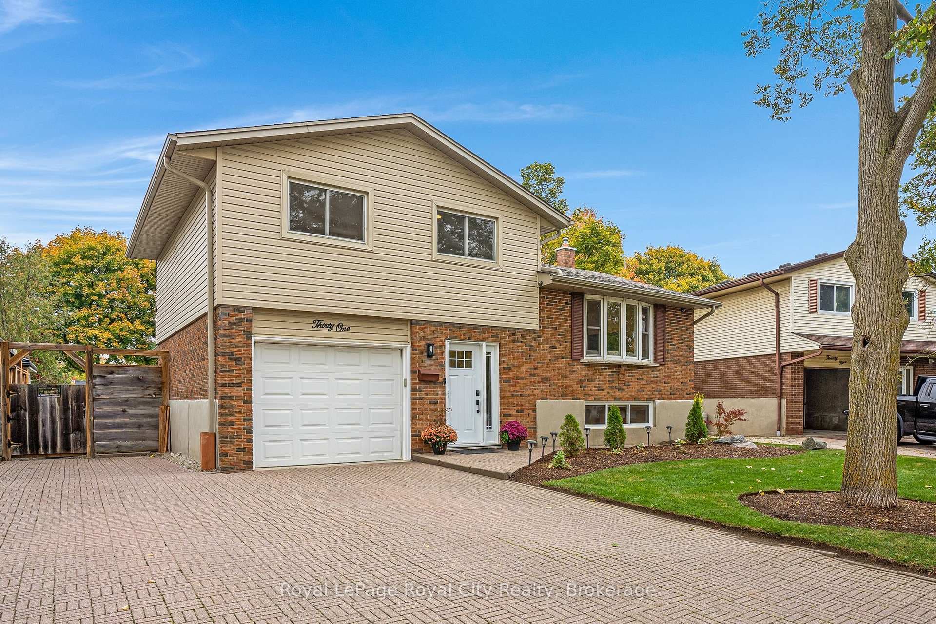31 Lambert Crescent photo 2
