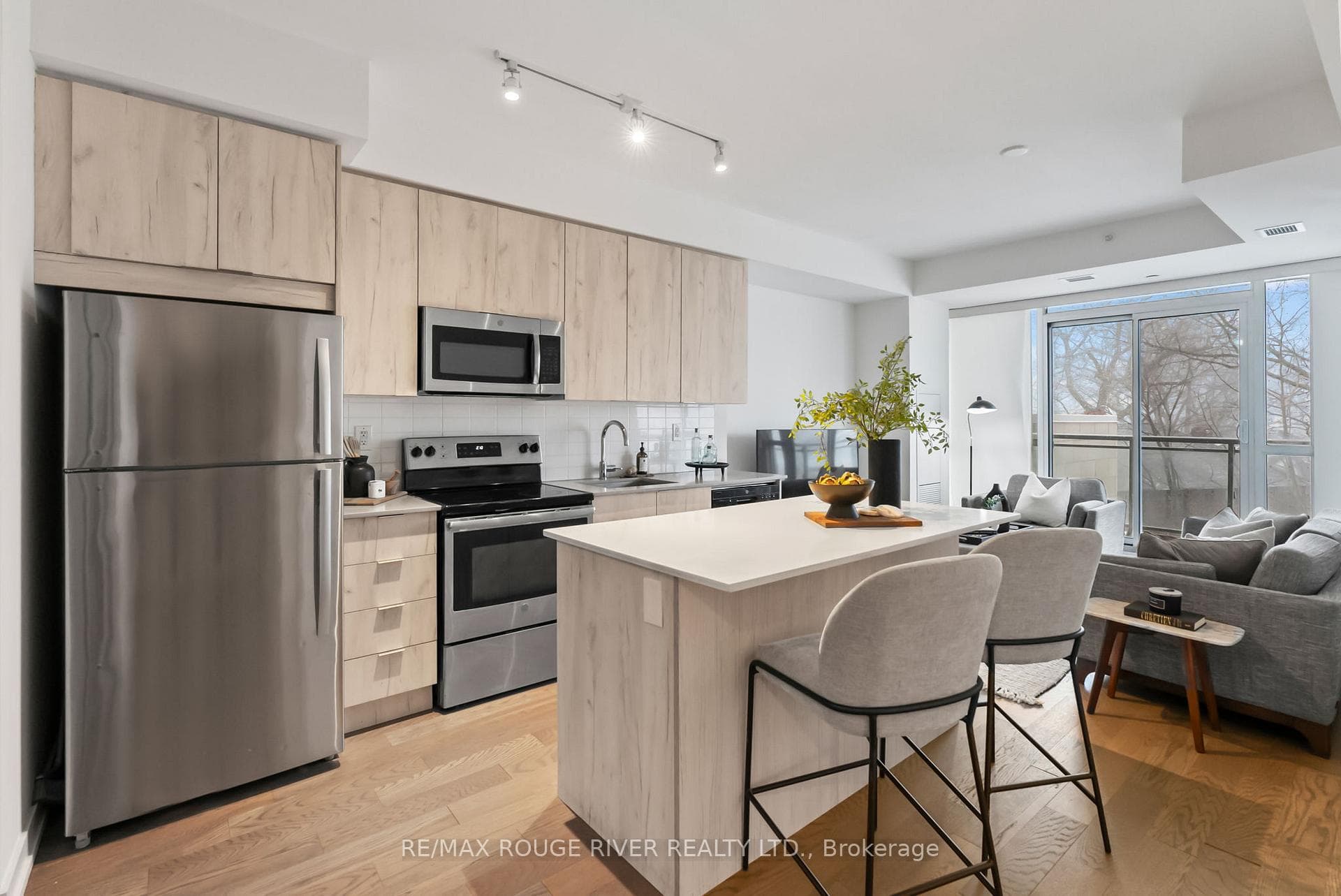 1350 Kingston Road Unit 206 photo 5