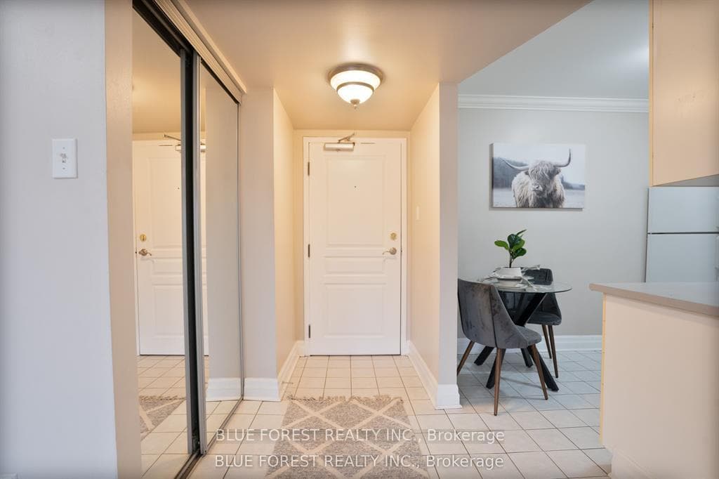 1275 Bentley Drive Unit 310 photo 2