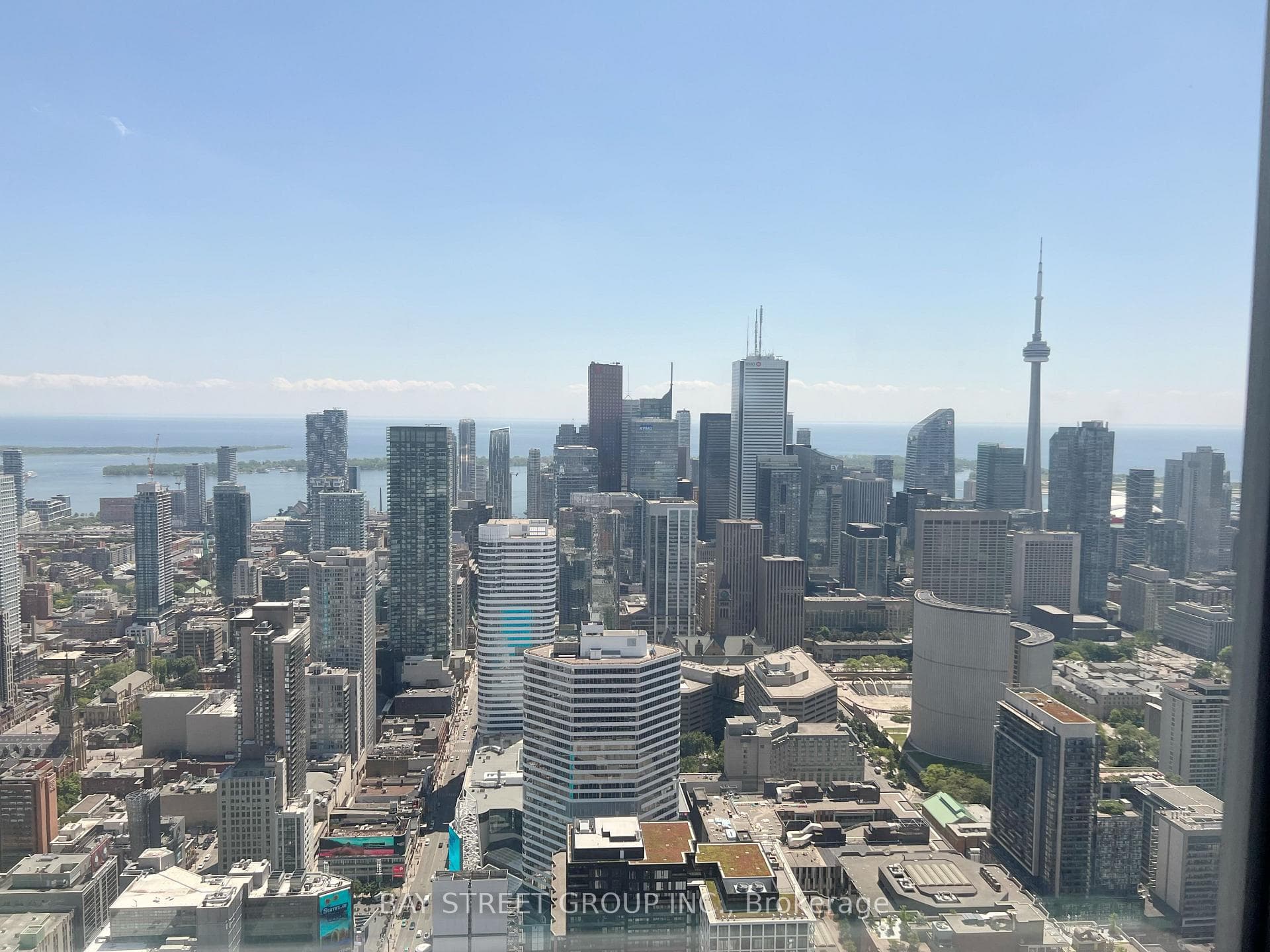 388 Yonge Street Unit 6709 photo 4