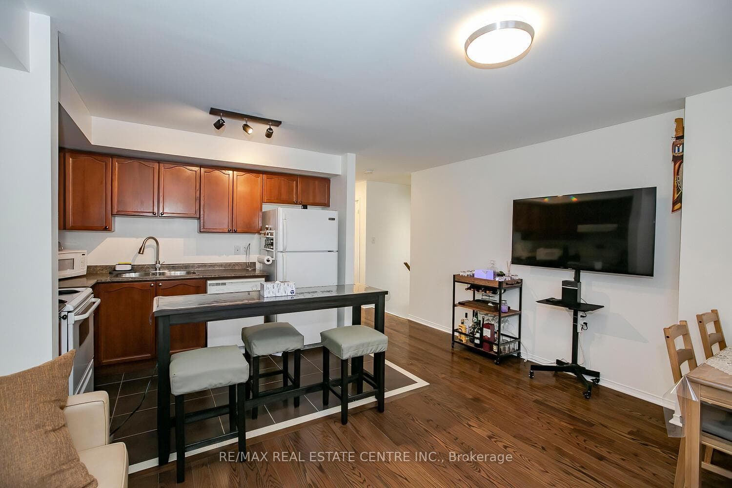 3985 Eglinton Avenue Unit 8 photo 22