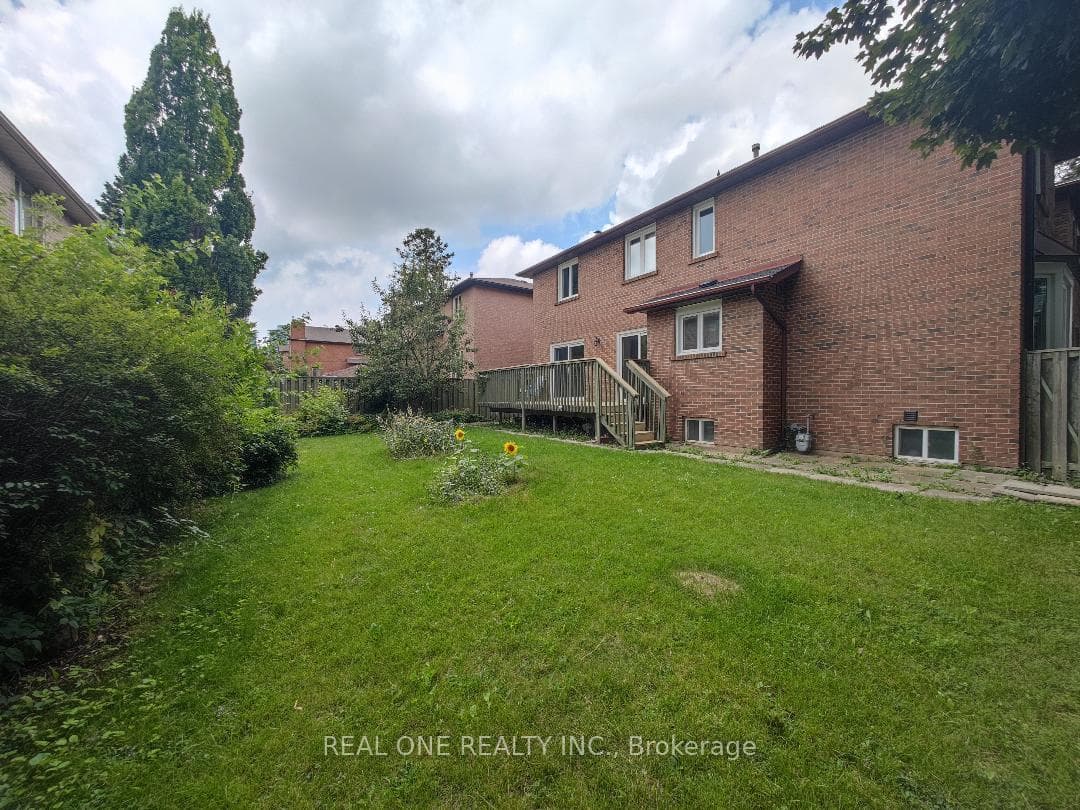 79 Olive Avenue photo 38