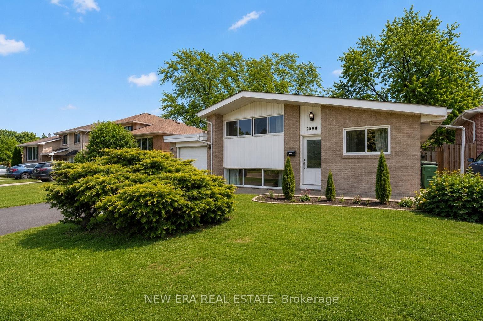 2598 Chalkwell Close photo 15