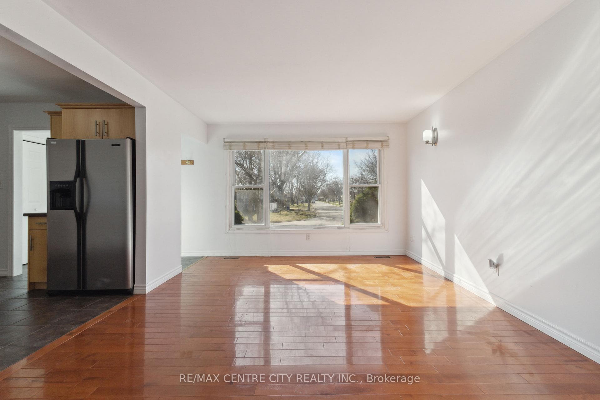 50 Stroud Crescent photo 10