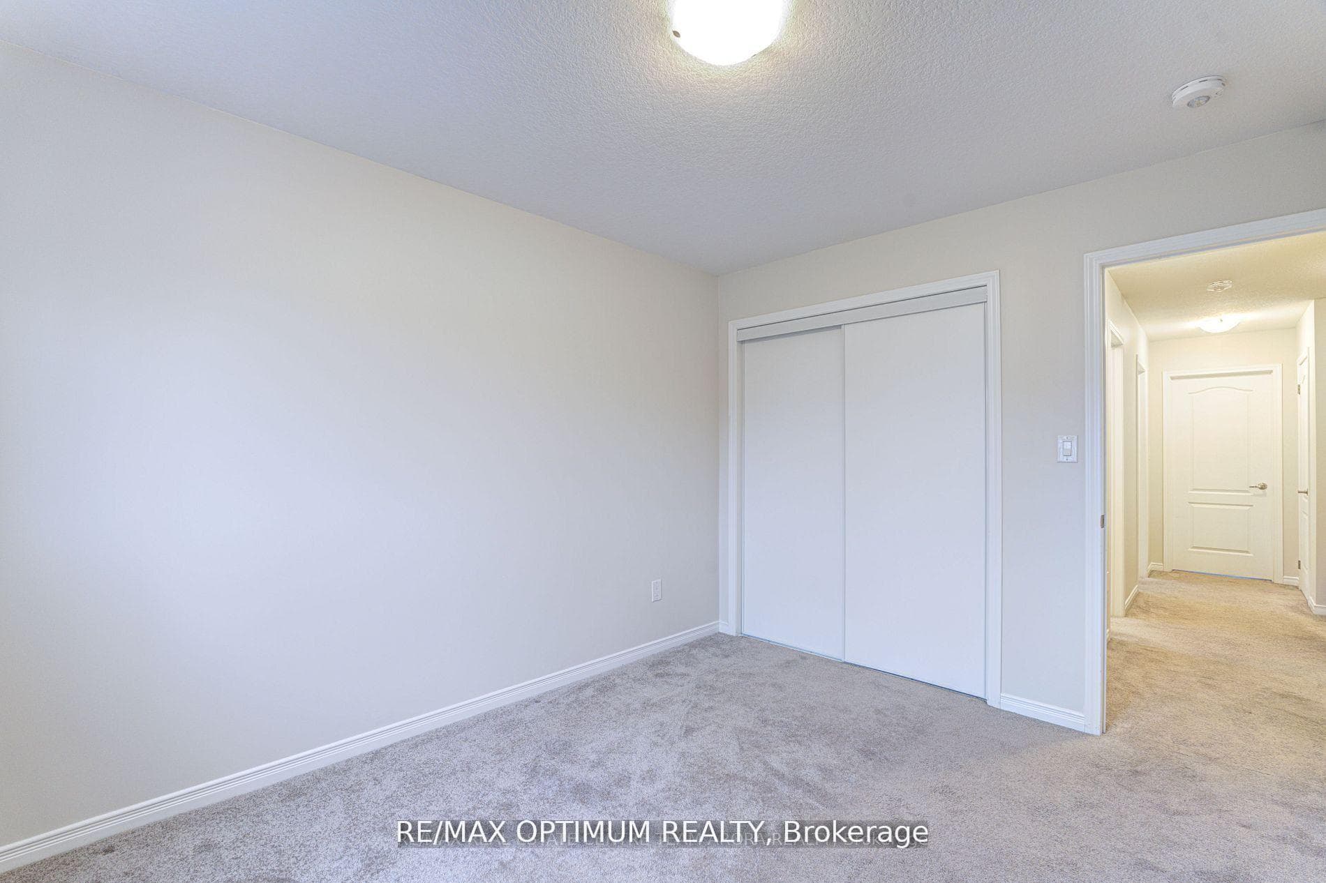 79 Oaktree Drive photo 25