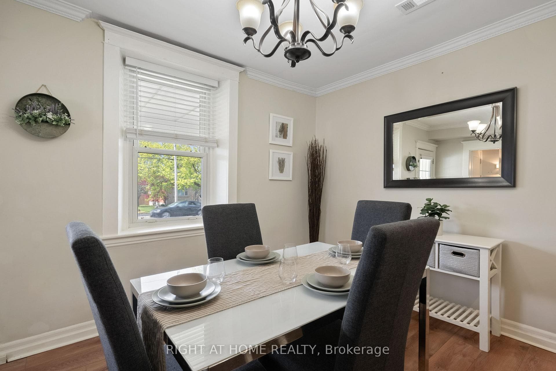 97 Scugog Street photo 10