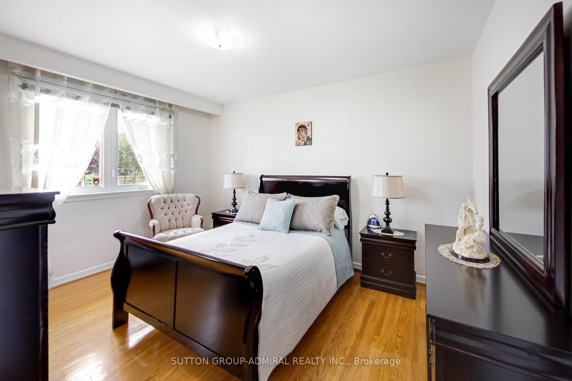 35 Stanwood Crescent photo 23