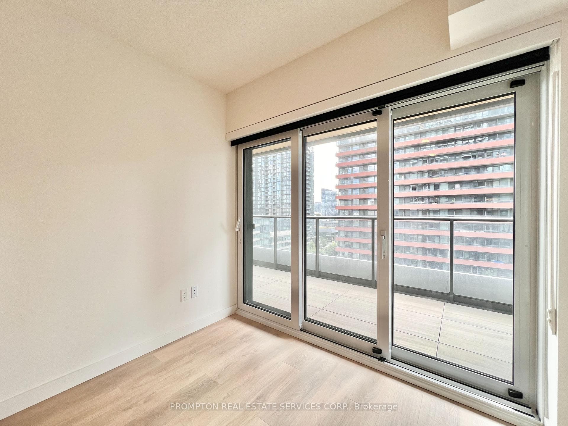 3 Concord Cityplace Way Unit 826 photo 7