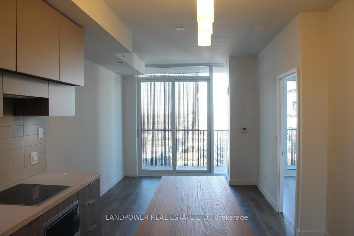 8 Eglinton Avenue Unit 1707 photo 2