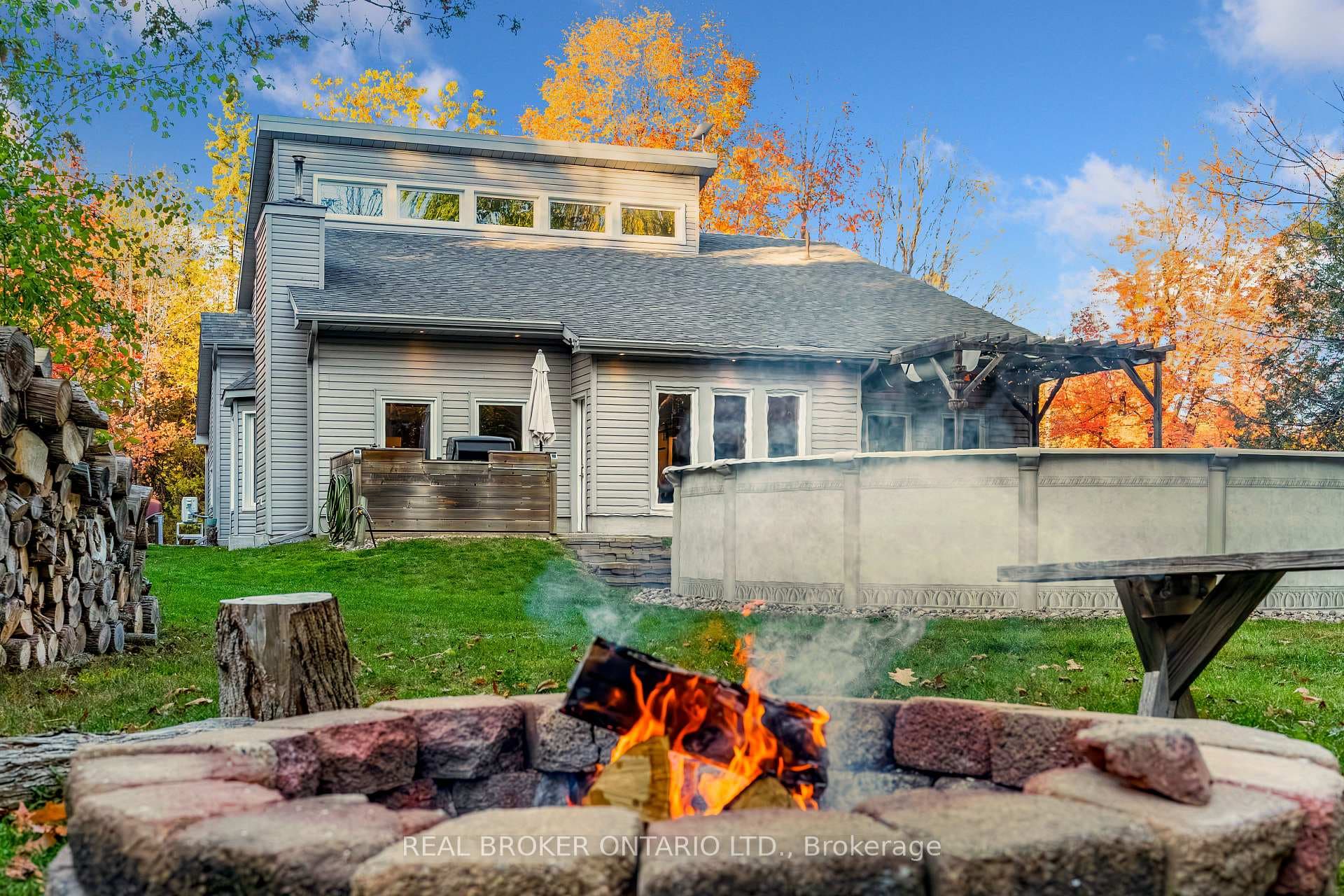 967 Upper Dwyer Hill Road photo 43