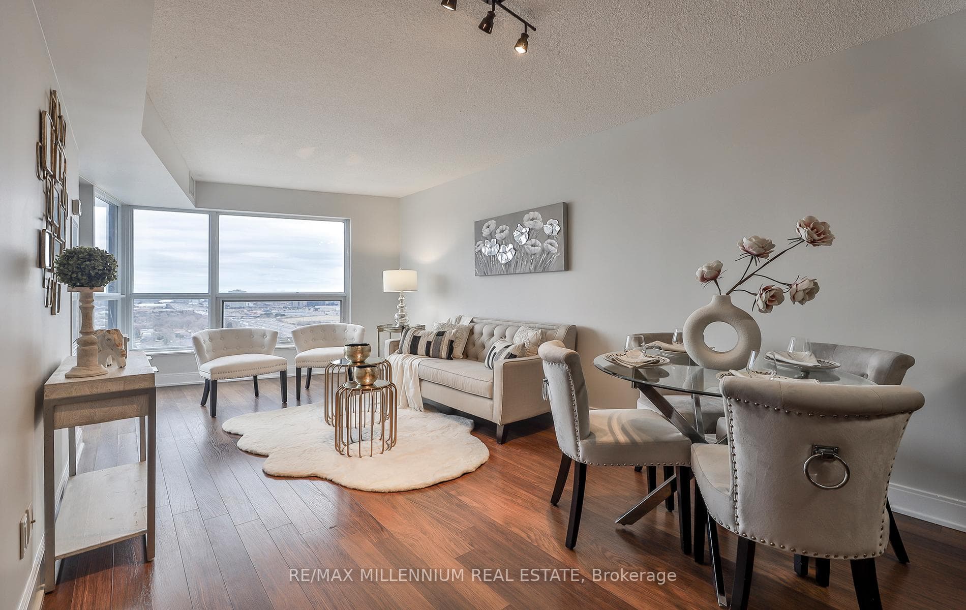 135 Village Green Square Unit 2816 photo 13