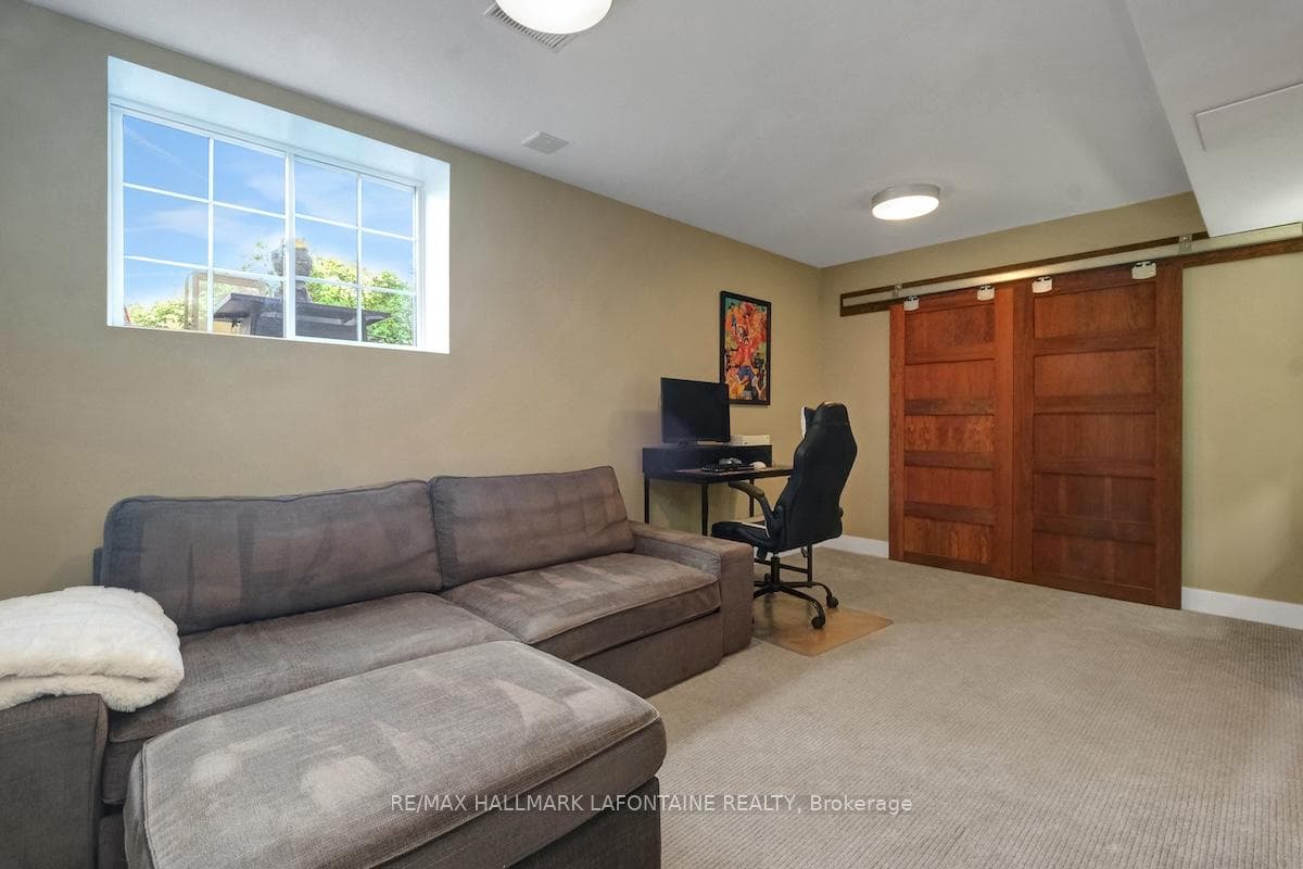 442 Wisteria Crescent photo 31