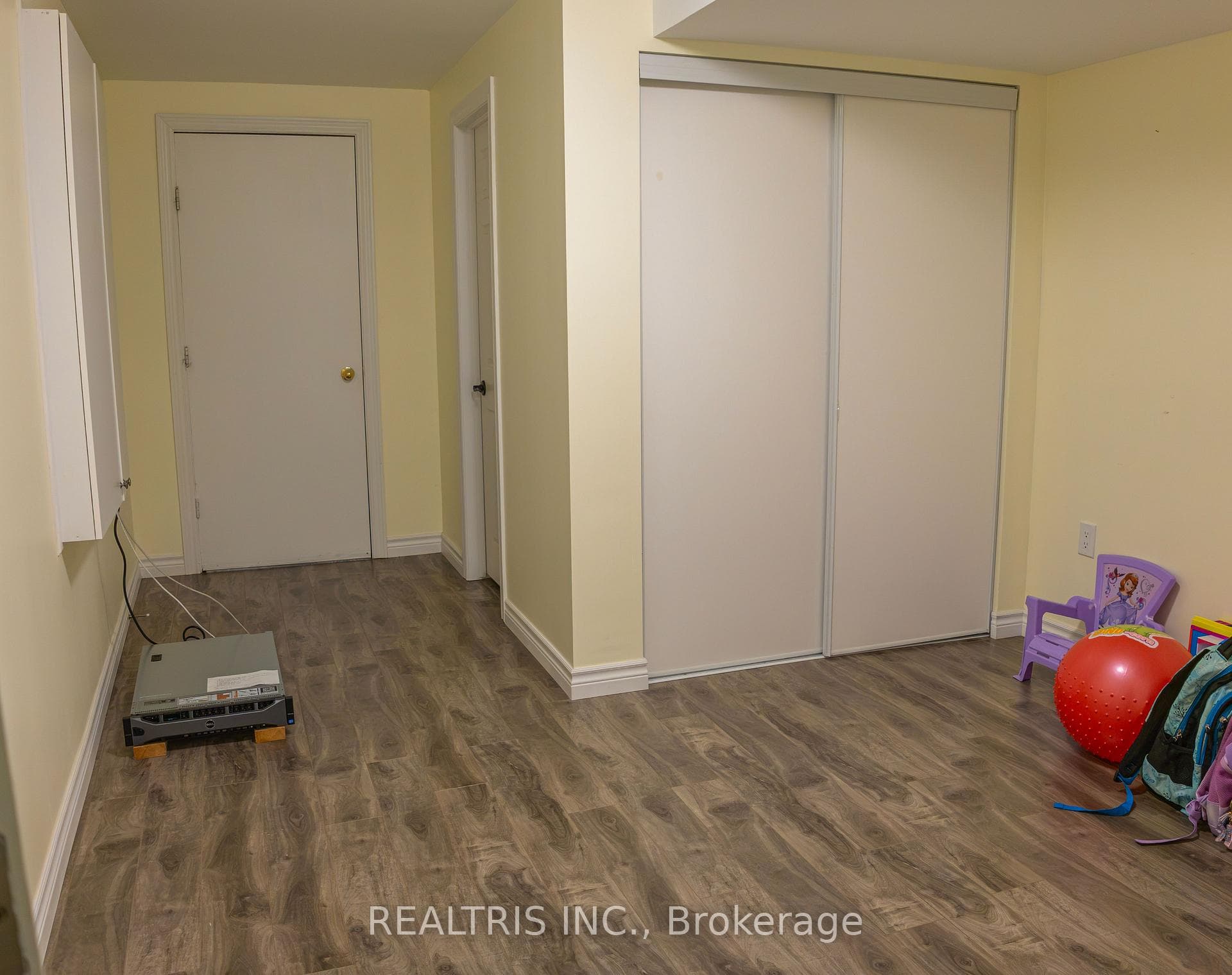 7 Mantle Avenue photo 16