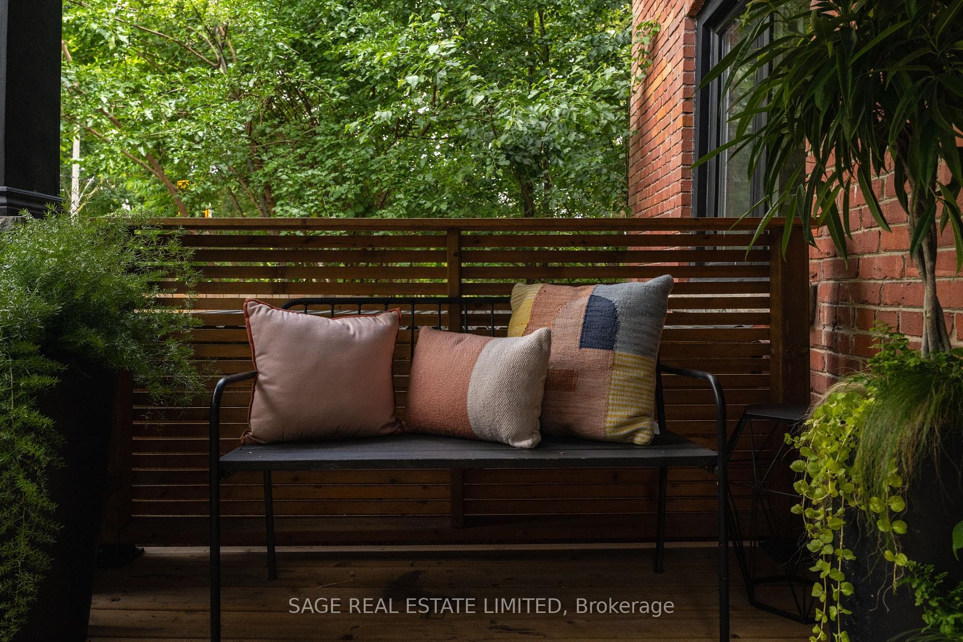 51 Mountview Avenue photo 1