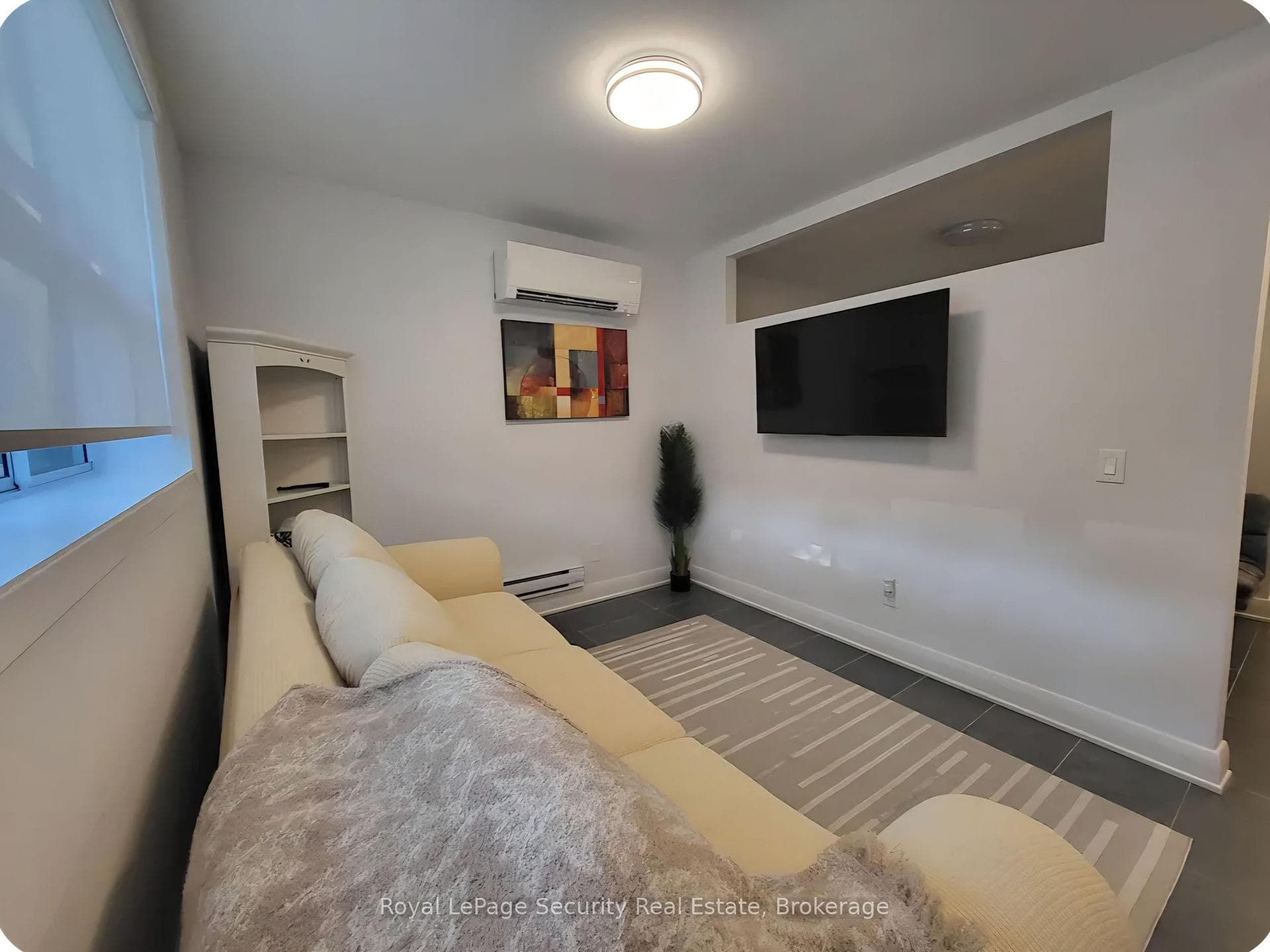 328 Lakeshore Road Unit 2 photo 10