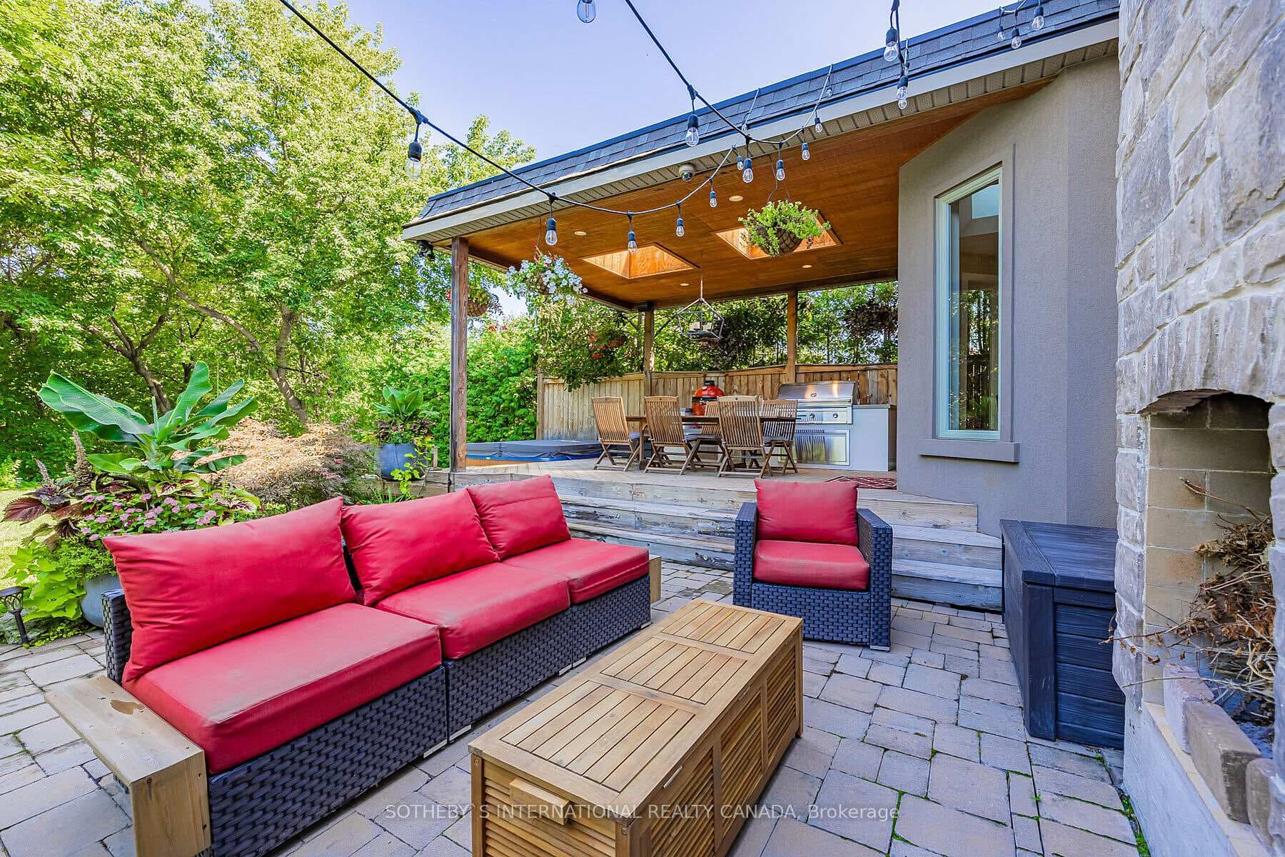 44 Meadowcrest Road photo 32