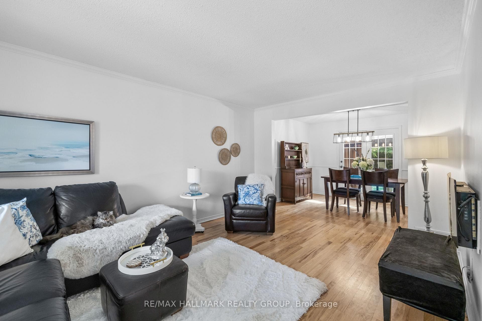 652 Thicket Way photo 8