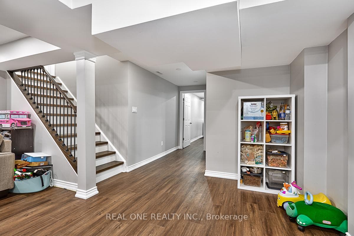 5881 Blue Spruce Avenue photo 22