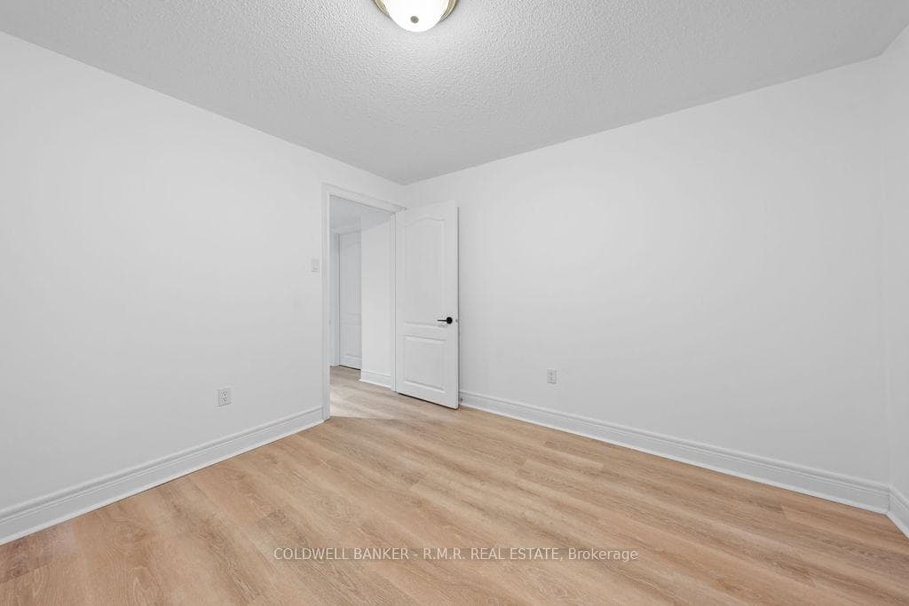 8 Valley Vista Drive photo 36