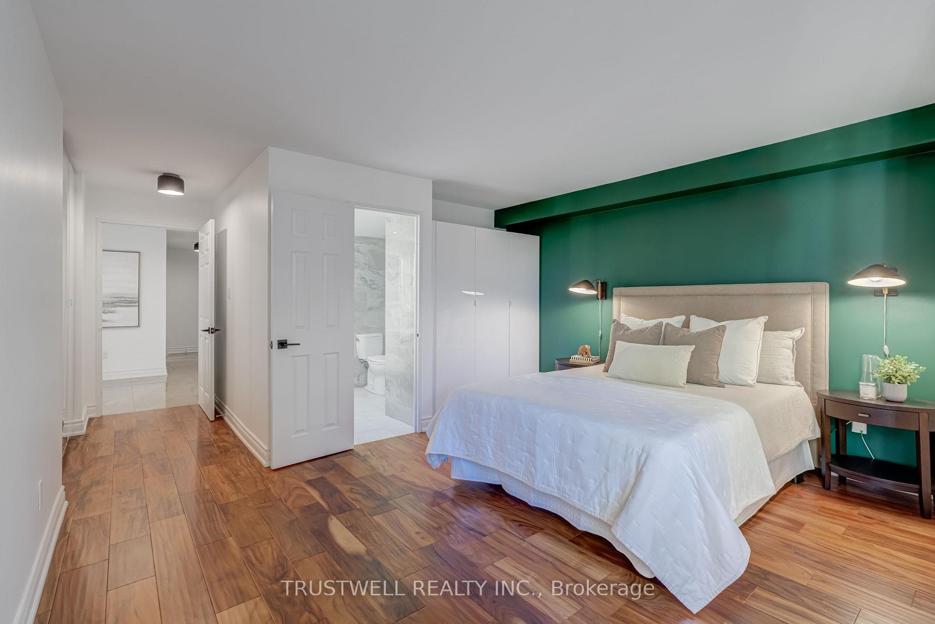 280 Simcoe Street Unit 1102 photo 22