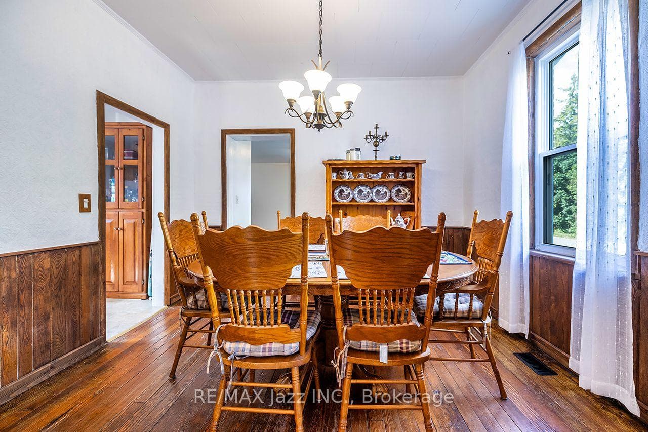 132 King Street photo 11