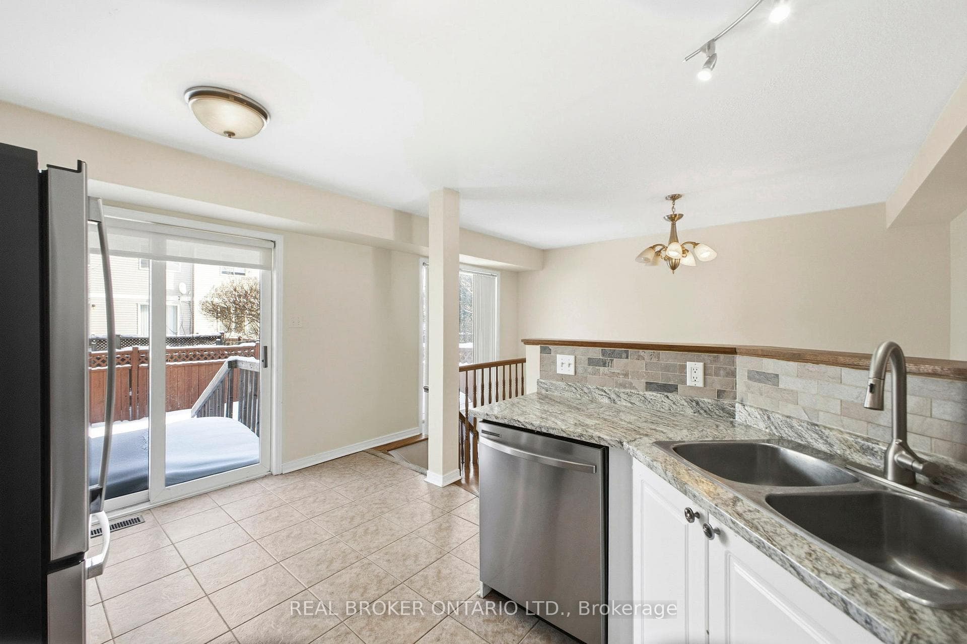 220 Woodpark Way photo 18