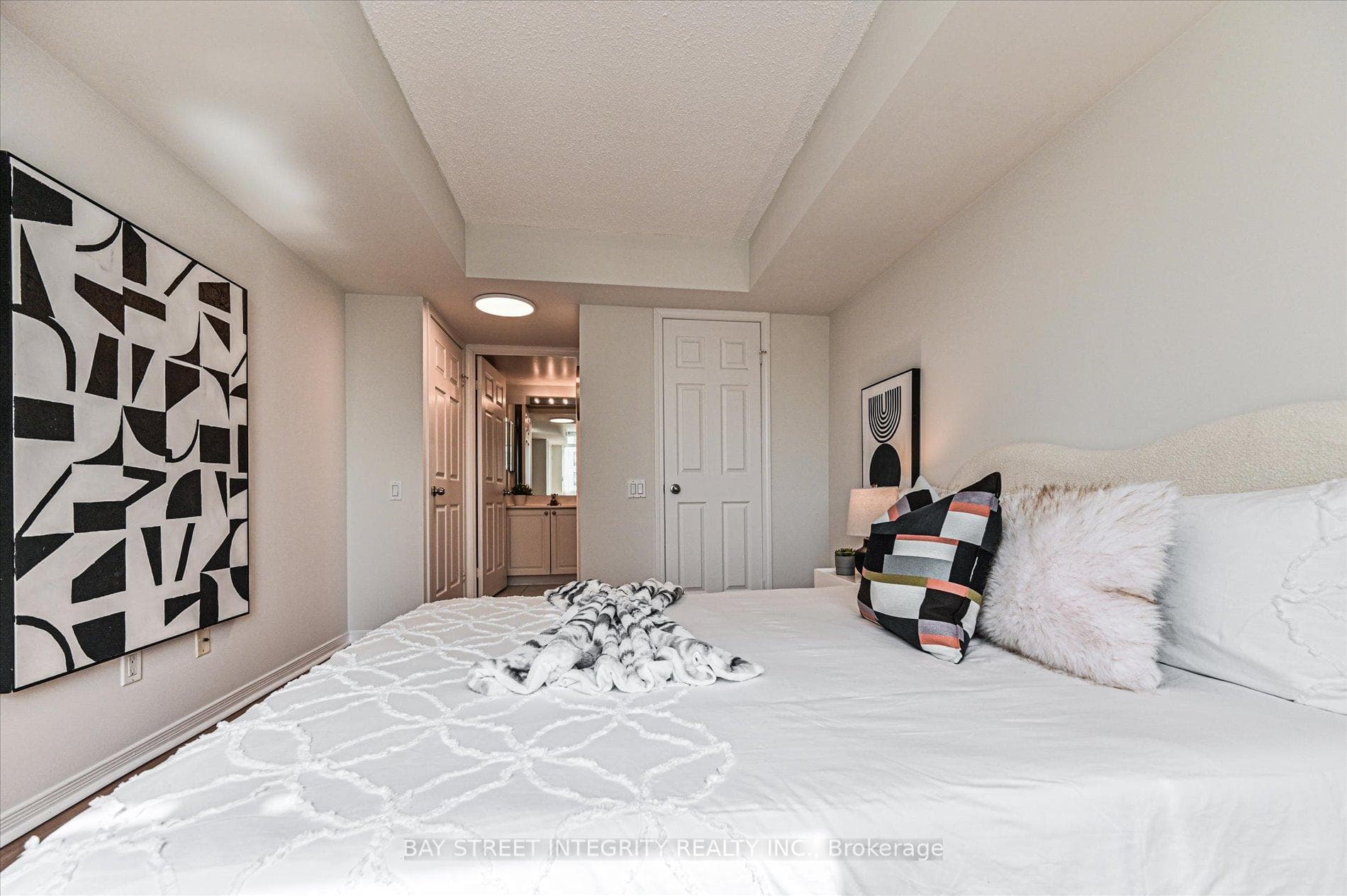 33 Empress Avenue Unit 1909 photo 16
