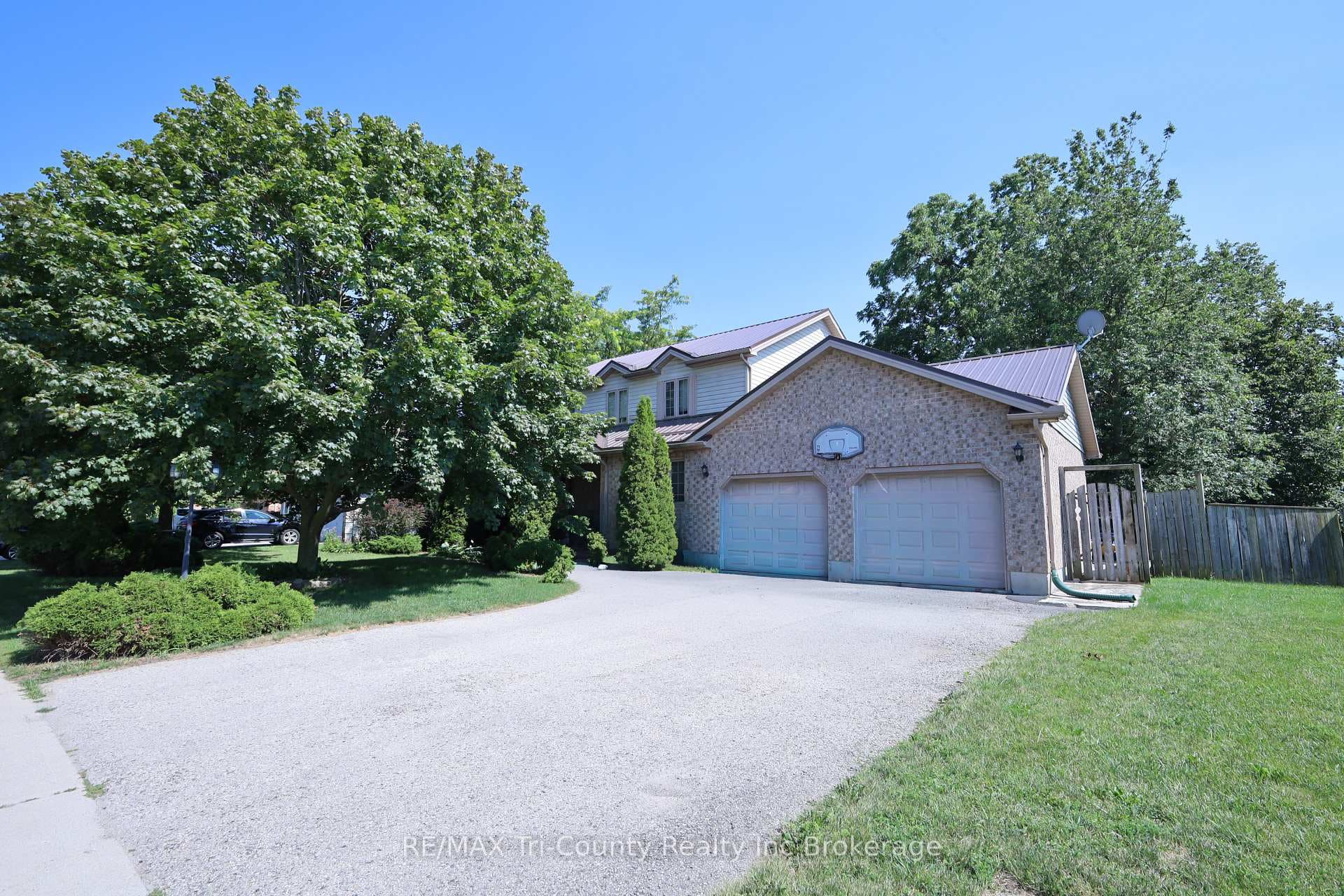 43 Trillium Drive photo 1