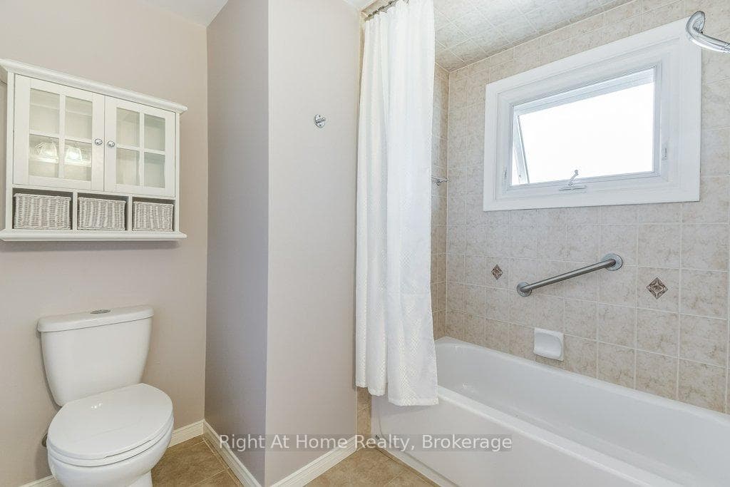 207 Montmorency Drive photo 20