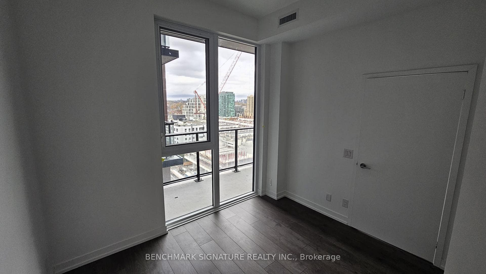 270 Dufferin Street Unit 1102 photo 10